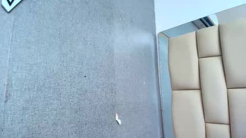 Amye  online show from September 2025 07:05:01 PM