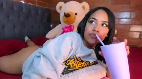 Stephanie online show from January 2025 03:44:01 PM