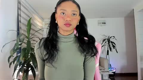 sweet_brunette88 online show from November 2025 07:13:01 PM