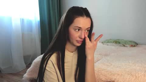 Christina online show from March 2026 09:11:02 AM