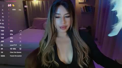 Camila online show from September 2025 01:00:01 AM