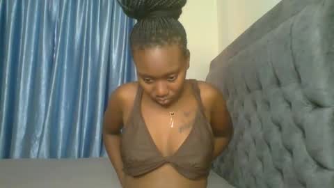 Camila online show from November 2025 06:46:02 AM