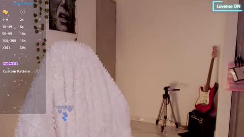 Dalia online show from October 2025 09:37:02 PM