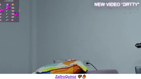 ZAFIRO QUIROZ online show from February 2025 02:53:01 PM