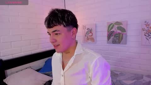 Sweet Dust online show from November 2025 12:38:01 PM