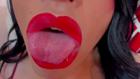 Snapshot of sweet_eliizabeth chatting on May 2026 12:45:02 PM sweet_eliizabeth online show from May 2026 12:45:02 PM
