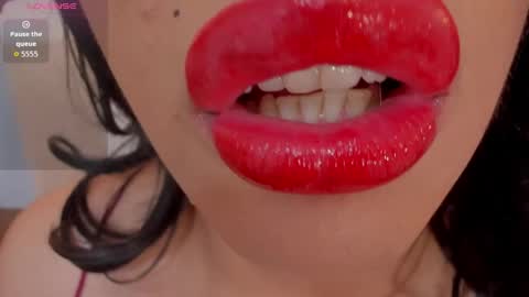 Snapshot of sweet_eliizabeth chatting on May 2026 01:05:01 PM sweet_eliizabeth online show from May 2026 01:05:01 PM