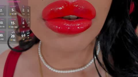 Snapshot of sweet_eliizabeth chatting on June 2026 06:20:02 PM sweet_eliizabeth online show from June 2026 06:20:02 PM