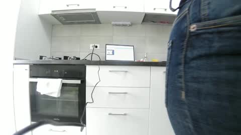           online show from March 2025 09:45:02 AM