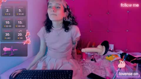  emmili  online show from October 2025 03:20:02 PM