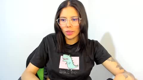 Snapshot of sweet_hann chatting on January 2025 03:59:01 AM Hanna online show from January 2025 03:59:01 AM