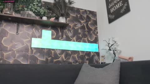 Alesy online show from February 2025 05:31:01 AM