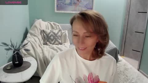 Helen online show from October 2025 06:45:02 AM