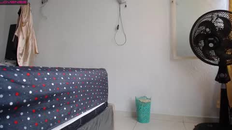 Snapshot of sweet_lady_16 chatting on January 2025 04:16:02 PM Lady online show from January 2025 04:16:02 PM