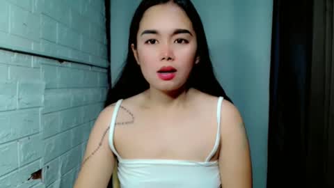 Snapshot of sweet_laika chatting on May 2026 05:03:02 AM LAIKA online show from May 2026 05:03:02 AM