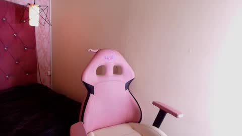 Camila online show from September 2025 11:11:01 AM