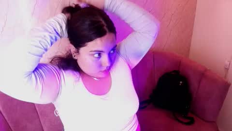 Camila online show from September 2025 12:18:01 PM