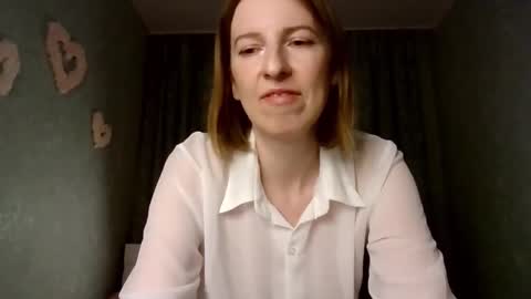 sweet_lilbunny online show from October 2025 03:35:01 PM