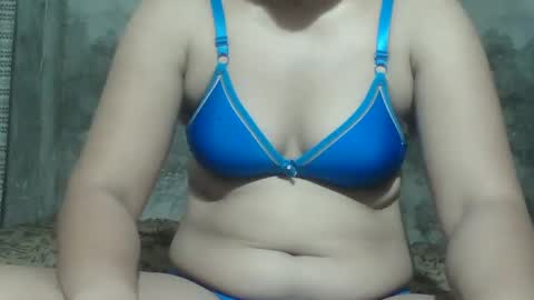 sweet_lily0613 online show from February 2025 01:57:01 AM
