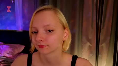 Snapshot of sweet_lynx chatting on May 2026 05:19:02 PM Lana online show from May 2026 05:19:02 PM