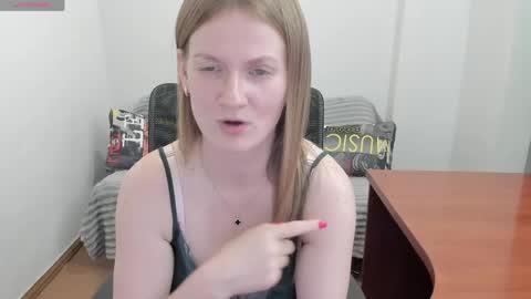 Mila online show from May 2026 06:02:01 PM