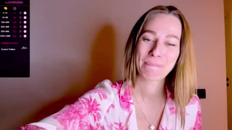 Mia online show from March 2025 03:59:01 PM