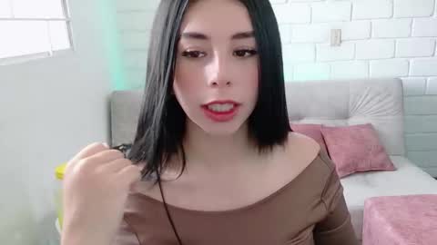Sweet  Mia online show from October 2025 04:38:02 PM