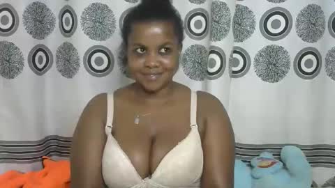 sweet_moh8 online show from October 2025 10:43:02 PM