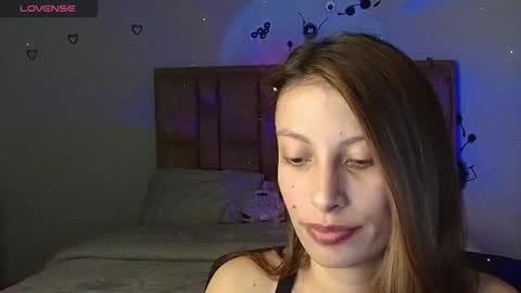 sweet_moon_v_ online show from January 2026 11:28:01 PM