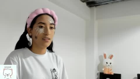 Snapshot of sweet_nhaomy chatting on October 2025 08:32:01 PM Nhaomy online show from October 2025 08:32:01 PM