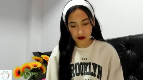 Snapshot of sweet_nhaomy chatting on November 2025 02:09:01 AM Nhaomy online show from November 2025 02:09:01 AM