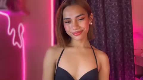 sweet_nikki03 online show from October 2025 06:16:02 PM