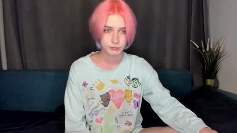 kira online show from September 2025 08:43:01 PM