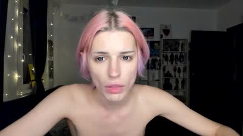 kira online show from October 2025 06:19:01 PM