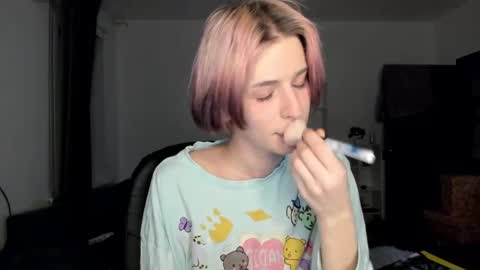 kira online show from February 2026 06:48:01 PM