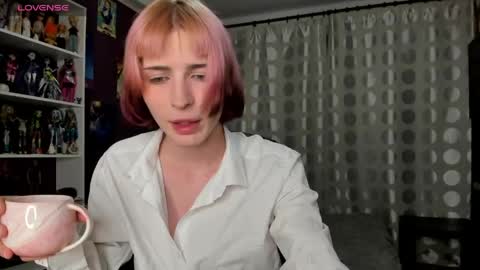 Snapshot of sweet_peach__ chatting on April 2026 08:03:02 PM kira online show from April 2026 08:03:02 PM