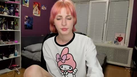 Snapshot of sweet_peach__ chatting on May 2026 07:32:02 PM kira online show from May 2026 07:32:02 PM