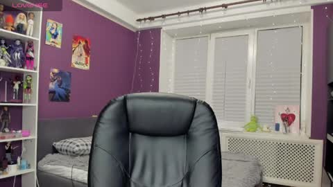 Snapshot of sweet_peach__ chatting on May 2026 08:18:02 PM kira online show from May 2026 08:18:02 PM