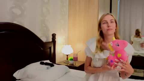 sweet_pixie__ online show from July 2026 06:16:01 AM