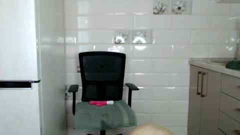 Snapshot of sweet_sandra_1 chatting on June 2026 12:22:01 PM Sandra online show from June 2026 12:22:01 PM