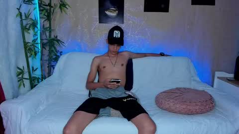 Snapshot of sweet_sin21 chatting on February 2025 10:58:01 PM Start 18 year Noa 19 year online show from February 2025 10:58:01 PM