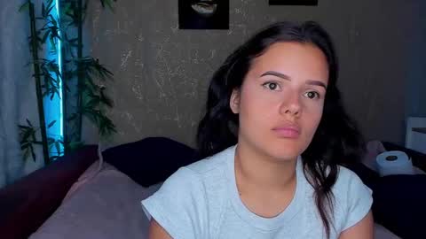 Snapshot of sweet_sin21 chatting on March 2025 10:13:02 AM Start 18 year Noa 19 year online show from March 2025 10:13:02 AM