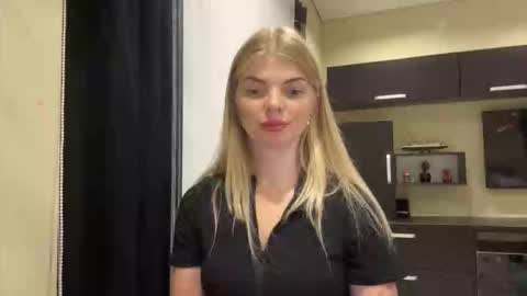 Mira online show from September 2025 07:48:01 PM