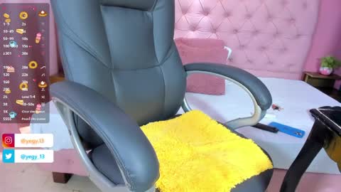 Snapshot of sweet_starxx chatting on May 2026 09:56:02 PM Yeileen online show from May 2026 09:56:02 PM
