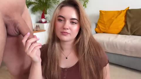 Snapshot of sweet_sugar87 chatting on May 2026 07:24:01 AM ViolaandVince online show from May 2026 07:24:01 AM