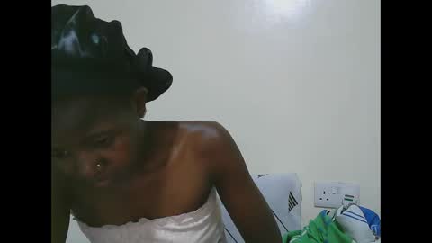 Snapshot of sweet_tattiana chatting on February 2025 11:15:01 PM Tatty online show from February 2025 11:15:01 PM