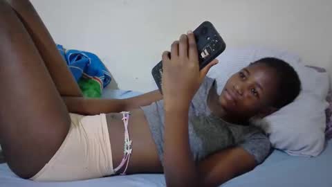 Snapshot of sweet_tattiana chatting on November 2025 11:04:01 PM Tatty online show from November 2025 11:04:01 PM