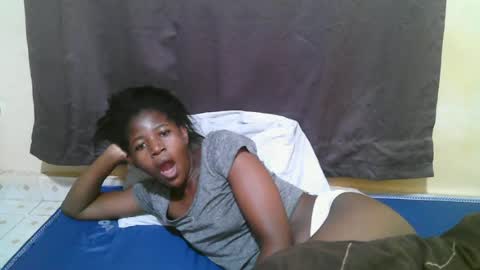 Snapshot of sweet_tattiana chatting on June 2026 11:02:01 PM Tatty online show from June 2026 11:02:01 PM