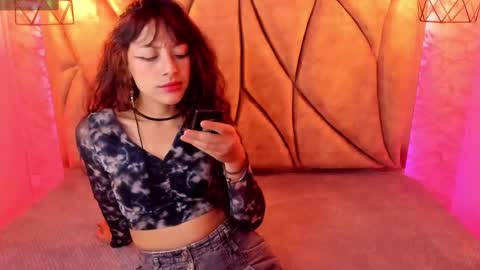 sweet_venus4 online show from February 2025 07:03:01 PM