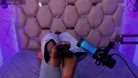 sweet_venus4 online show from March 2025 02:15:02 PM